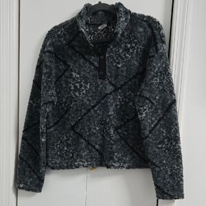 Cozy Black and Gray Women's Fleece Pullover.